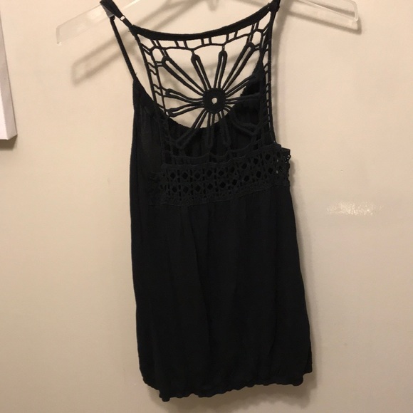 Black cutout tank - Picture 2 of 5